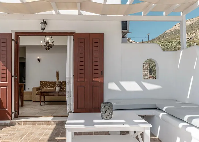 Villa Of Roses In Naxos - Private Villa With Pool