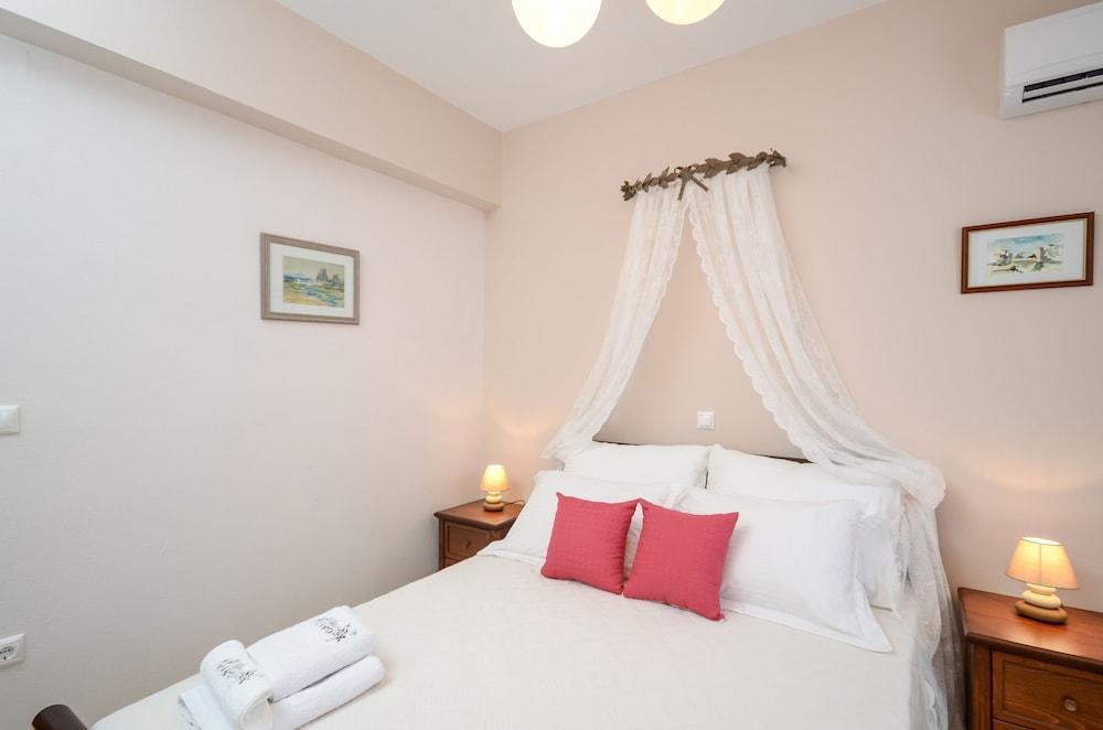 Of Roses In Naxos - Private With Pool