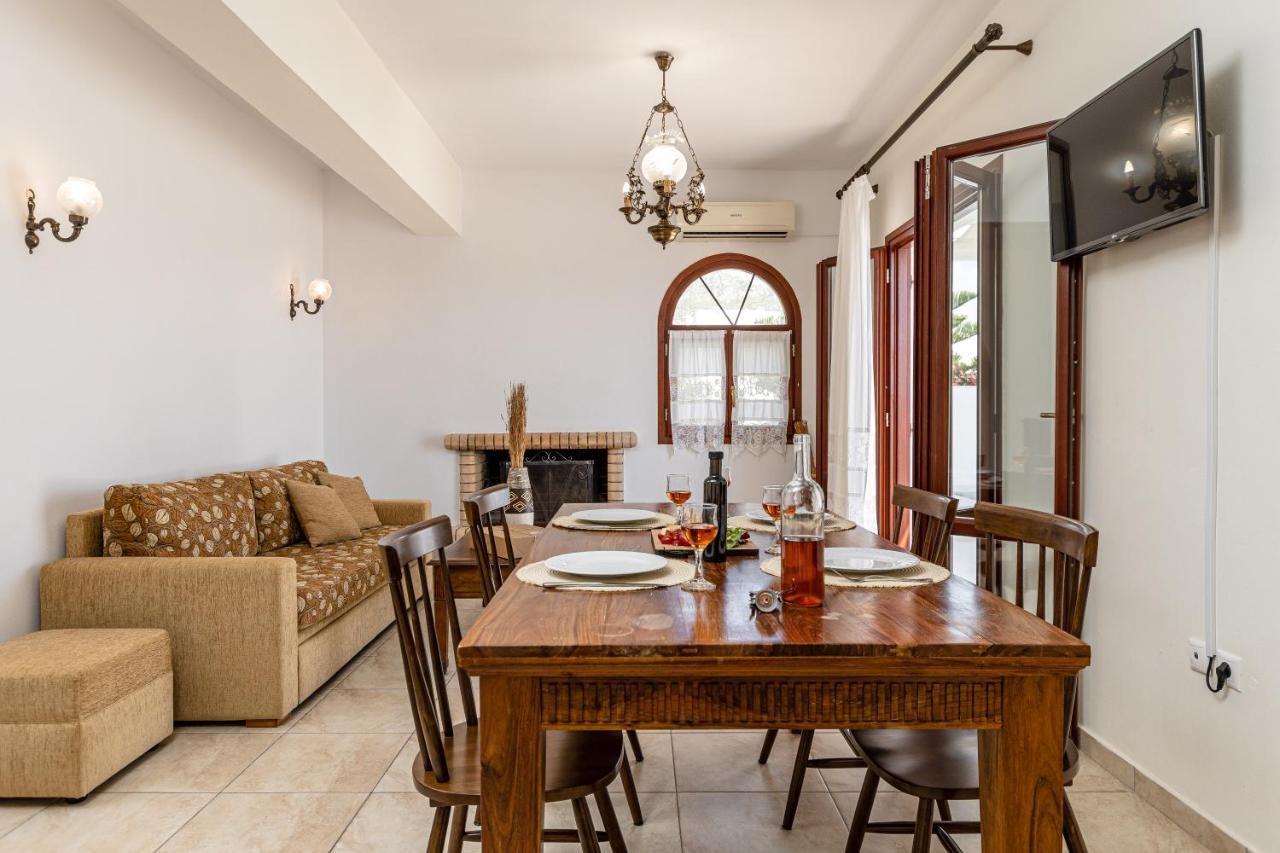 Of Roses In Naxos - Private With Pool Villa Naxos City