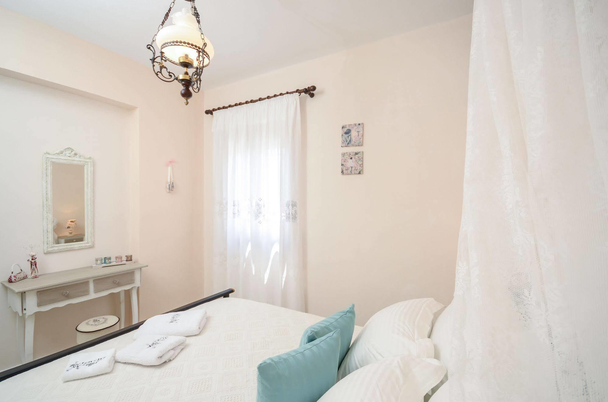 Villa Of Roses In Naxos - Private With Pool Naxos City